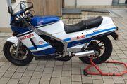 Picture 2 - RG 500 Suzuki motorbike