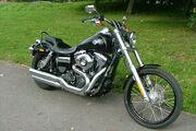 Picture 2 - Harley-Davidson FXDWG Dyna Wide Glide, Ex-Demo, Vivid Black motorbike