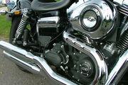 Picture 8 - Harley-Davidson FXDWG Dyna Wide Glide, Ex-Demo, Vivid Black motorbike