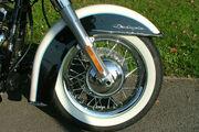 Picture 6 - Harley-Davidson FLSTN Softail Deluxe in two tone black & white motorbike