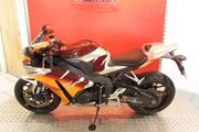 Picture 2 - 2015 Honda CBR1000RR Fireblade Urban Tiger Ltd Edition Akrapovic motorbike