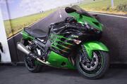 Picture 6 - Kawasaki ZZR1400 Performance Sport, 225BHP standard, Akrapovic exhausts motorbike