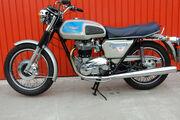 Picture 3 - Triumph Bonneville Silver Jubilee 1977 744cc Matching Numbers motorbike