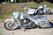 Picture 3 - Harley-Davidson Road King Bagger Metal King 2003 year motorbike