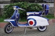 Picture 6 - Italian Lambretta LIS Special 150 1963 fully restored, blue & white motorbike