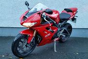Picture 3 - 2011 Triumph Daytona 675 Red motorbike