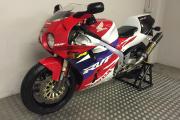 Picture 7 - Honda RVF750 RC45 1995 with 17415 km - rare classic in very good condition motorbike