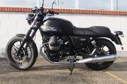 Picture 2 - Moto Guzzi V7 Stone Black MK2 ABS motorbike