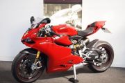 Picture 7 - Ducati Panigale 1199 S ABS Immaculate Condition motorbike