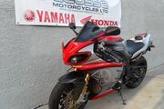 Picture 3 - 2010 Yamaha YZF-R1 1000cc Supersport silver/orange motorbike