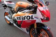 Picture 7 - 2015 Honda CBR 1000cc Sports motorbike