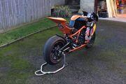 Picture 5 - KTM RC8R track / road motorbike