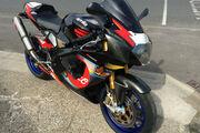 Picture 3 - Aprilia RSV MILLE-R 1000, 2004, Genuine Factory Colin Edwards Replica motorbike