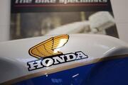 Picture 2 - Honda RC30 – Stunning One Owner UK Bike motorbike
