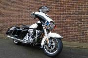 Picture 3 - 2016 Harley-Davidson FLHTP Police Electra Glide 2016 motorbike