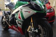 Picture 3 - 2011 Aprilia RSV4 Factory motorbike