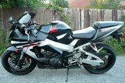 Picture 2 - Honda CBR900RR Fireblade, 2001, very original machine, £2695 motorbike