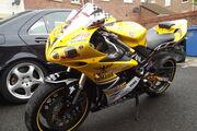 Picture 2 - 2006 Yamaha YZF R1 05 Yellow motorbike
