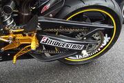 Picture 7 - 2006 Yamaha YZF R1 05 Yellow motorbike