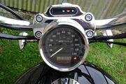 Picture 8 - 2005 Harley-Davidson XL 1200 C custom sport red/black low mileage motorbike