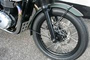 Picture 5 - Triumph Bonneville T100 Steve McQueen Special Edition 12 Reg Absolutely Mint motorbike