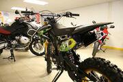 Picture 9 - XMOTO 200cc Scrambler Adult Teenager Size 4-stroke electric start, manual 5-speed motorbike
