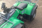 Picture 4 - Kawasaki KLF 400 4x4 Farm quad motorbike