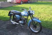 Picture 2 - BSA 1966 175cc, MOT, older restoration motorbike