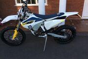 Picture 4 - Husqvarna FE250 Enduro motorbike