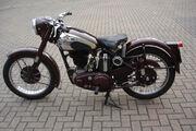 Picture 2 - 1953 BSA B31 Plunger classic British motorcycle with original buff log book motorbike