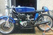 Picture 10 - Honda 350 K4 race motorbike