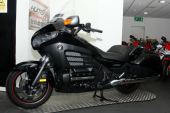 Honda GL1800 Goldwing F6B Bagger. Only 2,397 Miles From NEW! for sale
