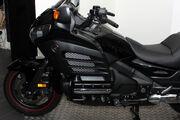 Picture 5 - Honda GL1800 Goldwing F6B Bagger, 2397 Miles motorbike