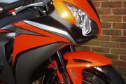 Picture 11 - Honda CBR1000RR ABS 1000cc Supersport Silver motorbike