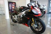 Picture 2 - Aprilia RSV 4 Factory motorbike
