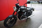 Picture 9 - Moto Guzzi V7 Stone in matt black, 2150 miles, warranty motorbike