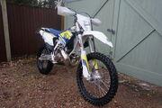 Picture 4 - Husqvarna TE 300 2016 Fully Road Legal Excellent Condition motorbike
