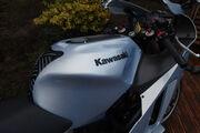 Picture 9 - Kawasaki ZX 1200 B2H ZXR1200 Ninja 2002 motorbike