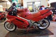 Picture 5 - Honda VFR750 F 1991 motorbike