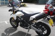 Picture 10 - Aprilia Dorsoduro 1200 ABS - Hypermoto - Supermoto - 2012 motorbike