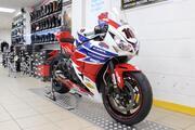 Picture 2 - 2008/2014 Spec Honda CBR1000RR 998cc Fireblade (HRC) Supersport motorbike