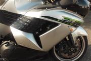 Picture 4 - Kawasaki ZZR1400 D8F ABS motorbike