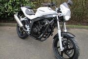 Picture 2 - Hyosung GR125, 2015, 898 miles, 1 owner, balance of warranty motorbike