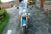 Picture 4 - 2001 Harley-Davidson FLHR Turquoise & White motorbike