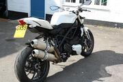 Picture 4 - Ducati SF1098 Streetfighter motorbike