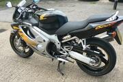 Picture 5 - 1999 Honda CBR600 FX motorbike