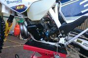 Picture 5 - 2015 Husqvarna TE 300 2-stroke road legal motorbike