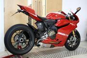 Picture 4 - 2013 Ducati 1199 Panigale R, Red, 2200 Miles motorbike