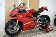 Picture 5 - 2013 Ducati 1199 Panigale R, Red, 2200 Miles motorbike