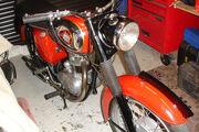 Picture 3 - BSA C15 Motorcycle motorbike